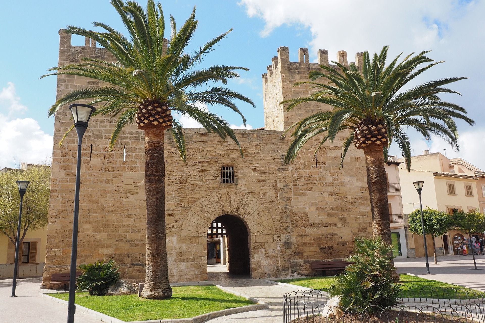 Porta del Moll in Alcudia op Mallorca