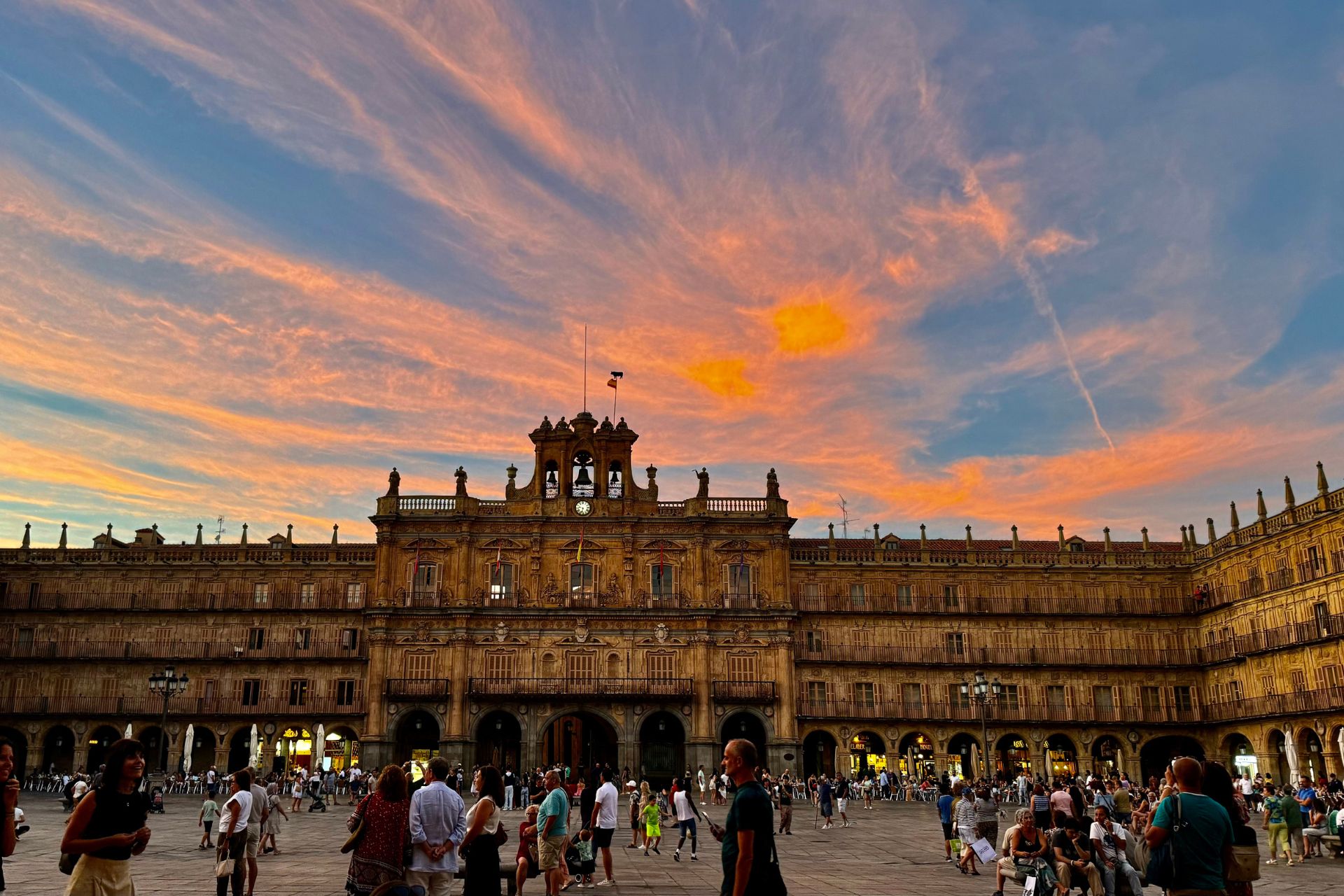 Plaza Mayor Salamanca Spanje vierkant plein bogen avondzon