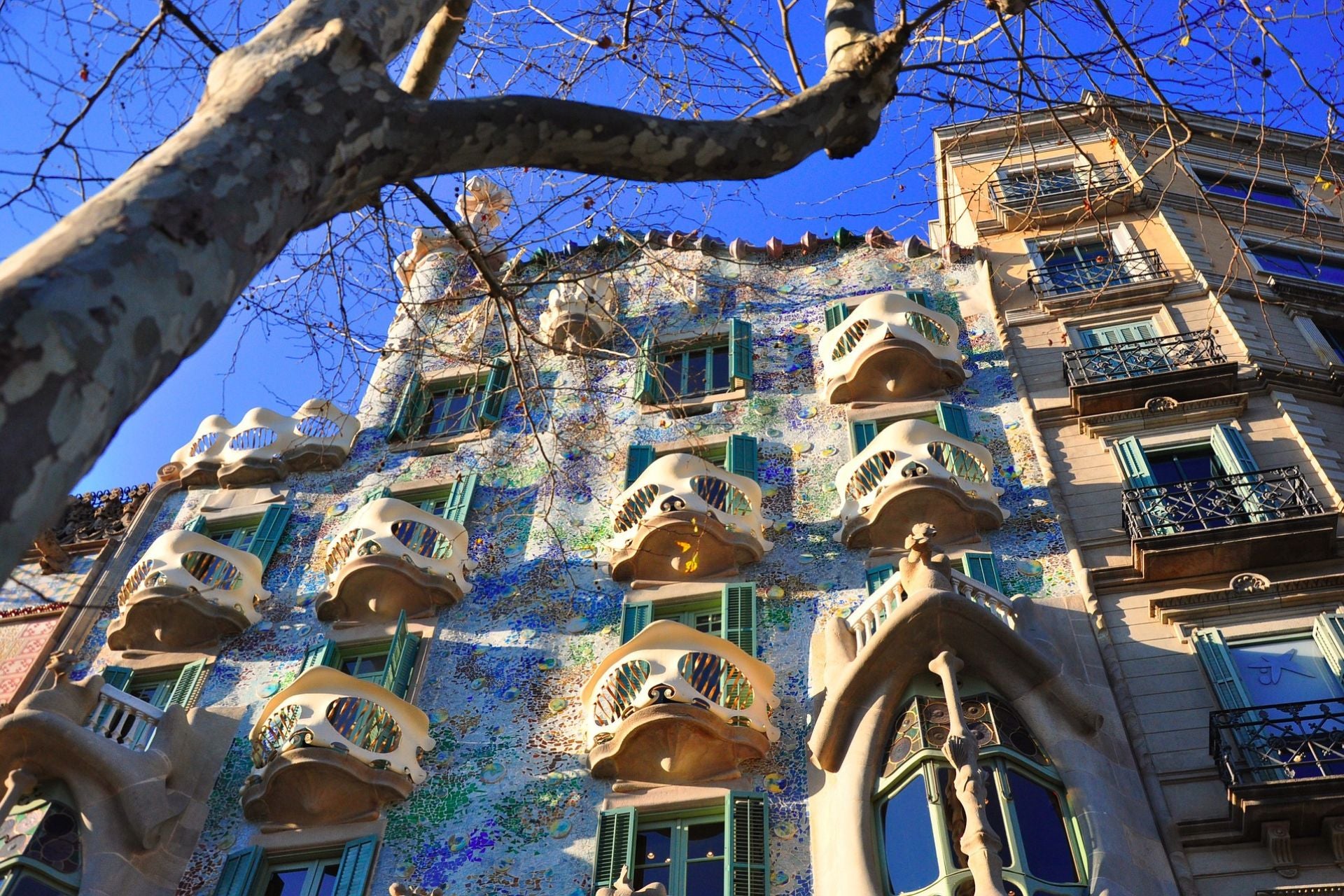 Barcelona Casa Batllo van Gaudi vooraanzicht
