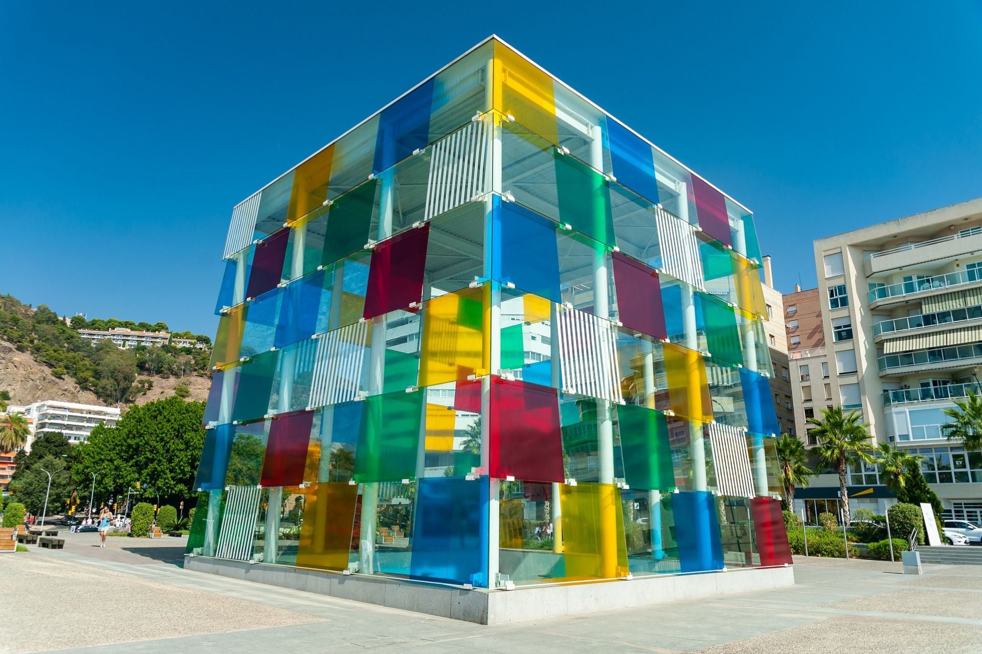 Centre Pompidou Malaga met gekleurde panelen