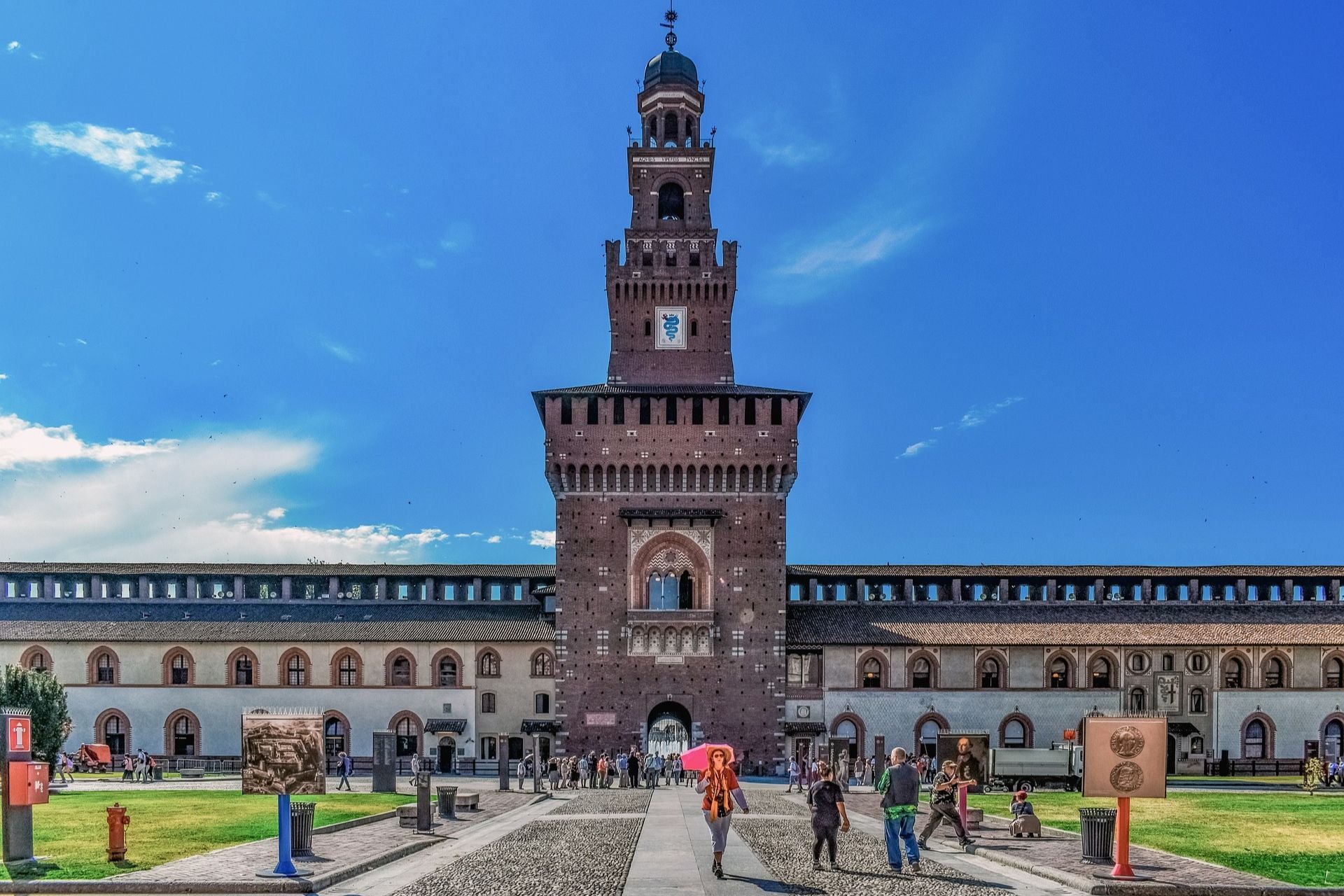 Het Castello Sforzesco in Milaan is een hoogtepunt van deze citytrip topbestemming